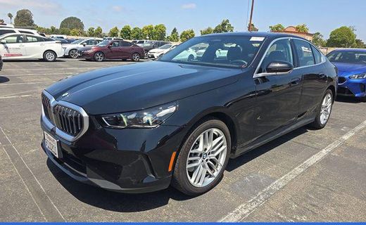 2025 BMW 530i