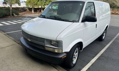2004 Chevrolet Astro VAN Base