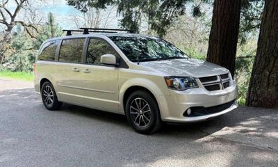 2016 Dodge Grand Caravan R T