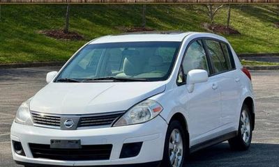 2007 Nissan Versa 18 SL