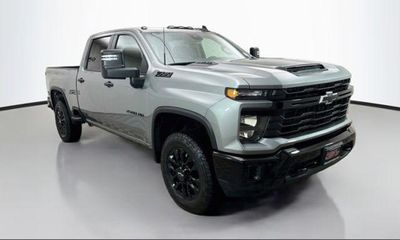 2026 Chevrolet Silverado HD Custom
