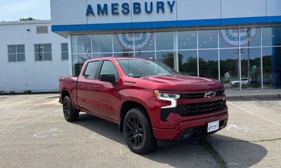 2025 Chevrolet Silverado RST