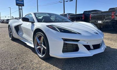 2026 Chevrolet Corvette E RAY 2LZ