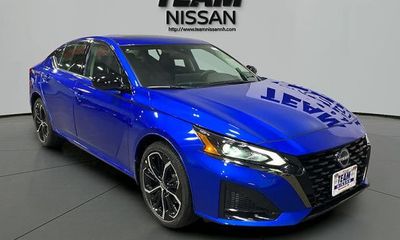2025 Nissan Altima SR