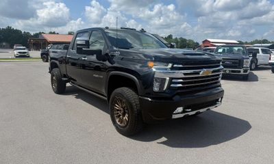 2023 Chevrolet Silverado HD High Country