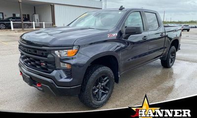 2023 Chevrolet Silverado Trail Boss Custom