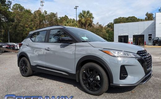 2024 Nissan Kicks SR