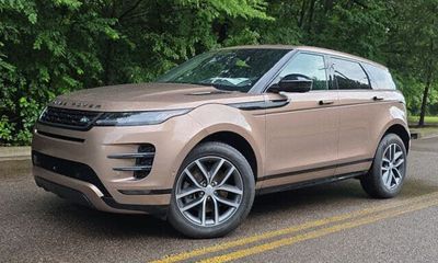 2026 Land Rover Range Evoque Dynamic SE