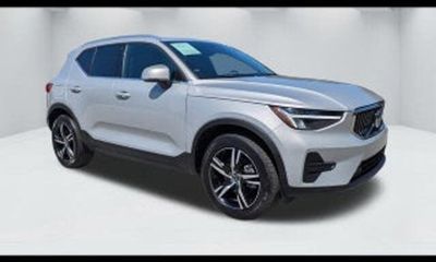 2026 Volvo XC40 Ultra Dark