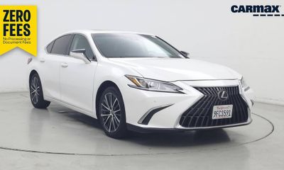 2023 Lexus ES 300H Premium