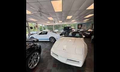 1988 Chevrolet Corvette Coupe FOR Sale