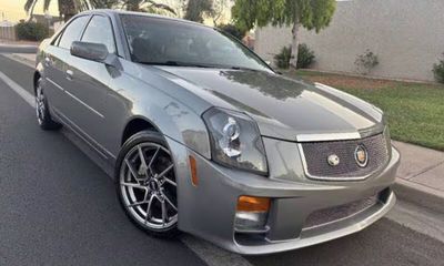 2005 Cadillac CTS Base