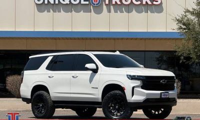 2024 Chevrolet Tahoe RST