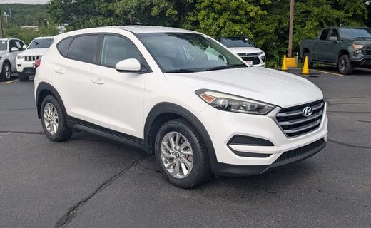 2017 Hyundai Tucson SE NO Options