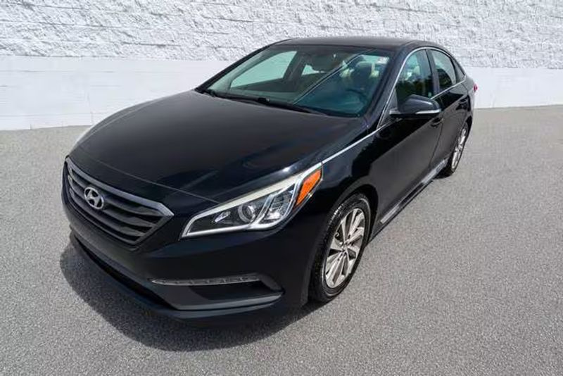 2017 Hyundai Sonata — a typically priced live listing