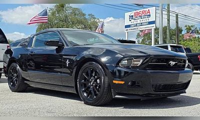 2011 Ford Mustang V6 Coupe