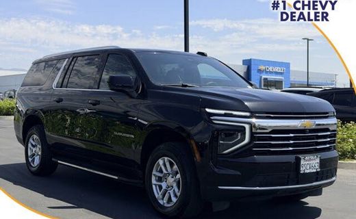 2025 Chevrolet Suburban LT
