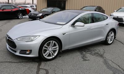 2013 Tesla Model S W DC Fast