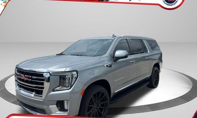 2023 GMC Yukon XL SLT