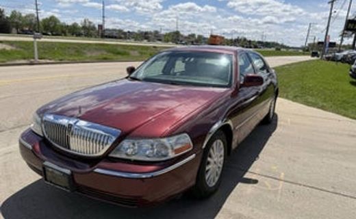 2004 Lincoln Town CAR