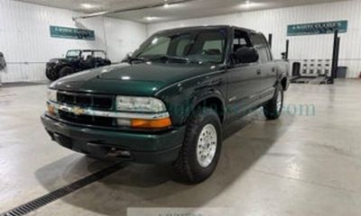 2003 Chevrolet S-10 Pickup LS