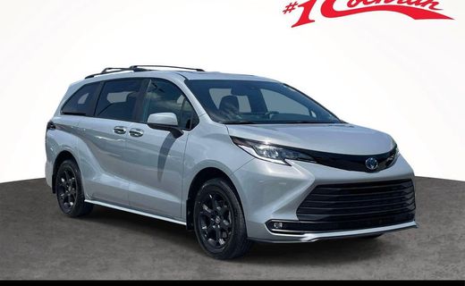 2025 Toyota Sienna XSE