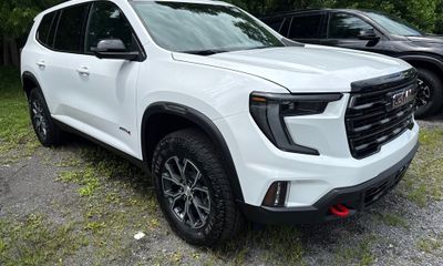 2026 GMC Acadia AT4