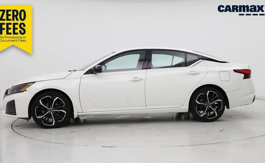 2023 Nissan Altima SR
