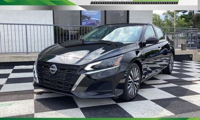 2024 Nissan Altima SV