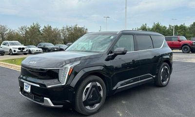 2024 Kia EV9 Land