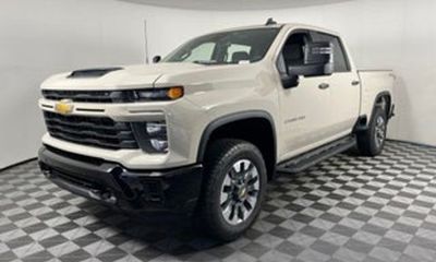 2026 Chevrolet Silverado HD Custom