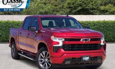 2025 Chevrolet Silverado RST