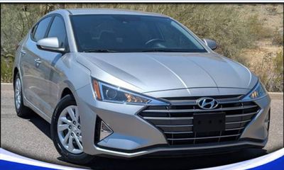 2020 Hyundai Elantra SE