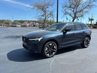 2026 Volvo XC60 Plus Dark
