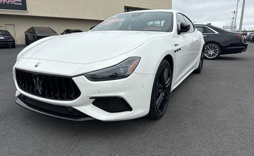 2023 Maserati Ghibli Modena Q4