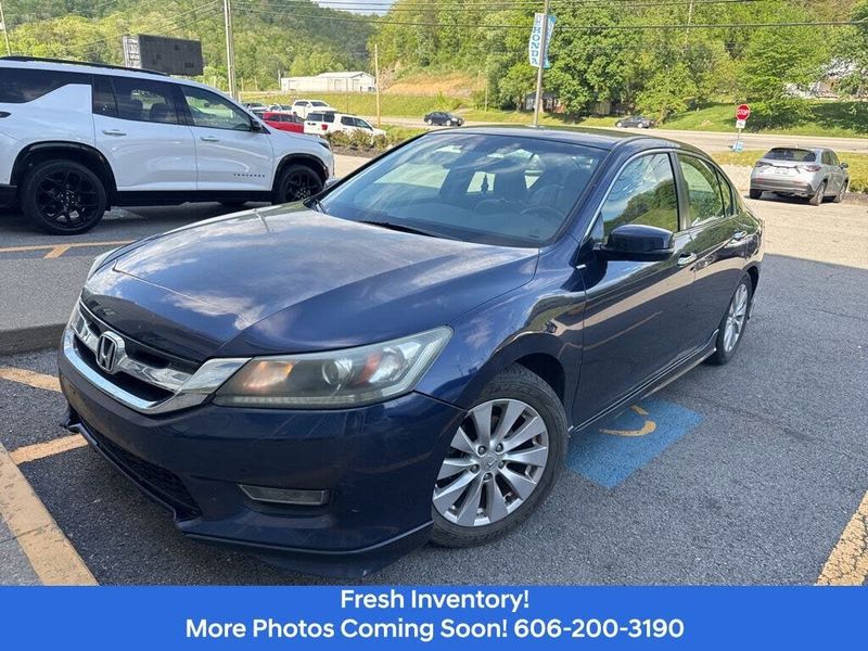 2013 Honda Accord — a typically priced live listing