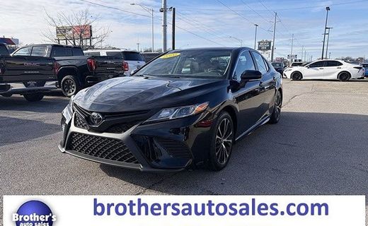 2020 Toyota Camry SE