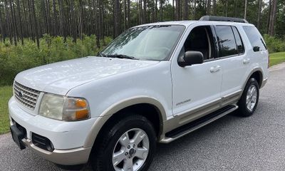 2005 Ford Explorer Eddie Bauer
