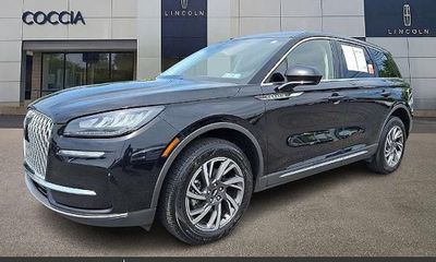 2023 Lincoln Corsair Standard