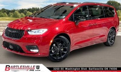 2027 Chrysler Pacifica Pinnacle