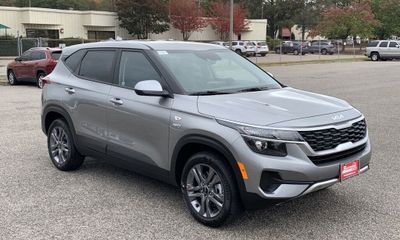 2023 Kia Seltos LX