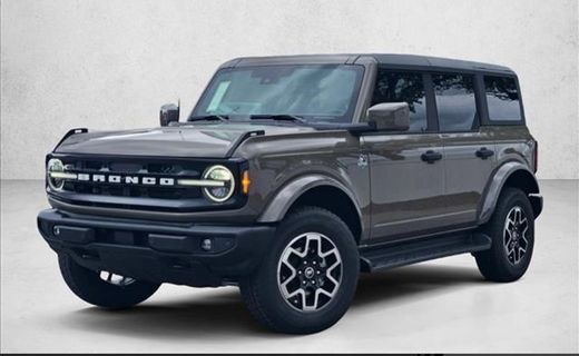 2026 Ford Bronco Outer Banks