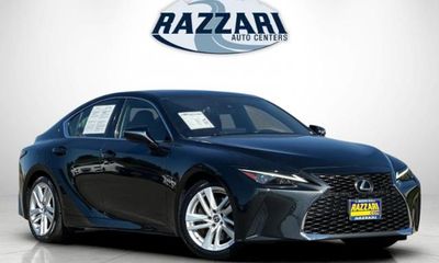 2023 Lexus IS 300 Comfort