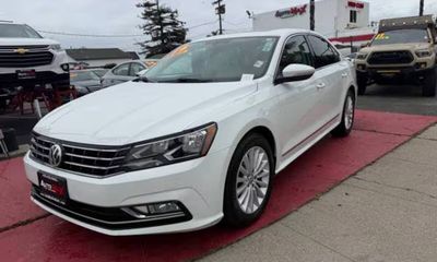 2016 Volkswagen Passat 1 8T SE