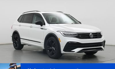 2023 Volkswagen Tiguan SE R Line