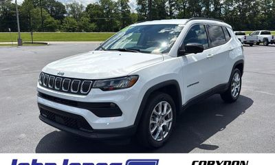 2022 Jeep Compass Latitude LUX Altitude