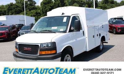 2025 GMC Savana 3500 139 Cutaway