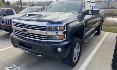 2017 Chevrolet Silverado High Country