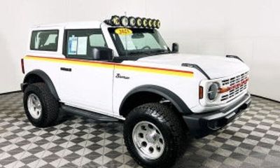 2026 Ford Bronco Outer Banks
