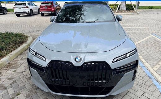 2023 BMW 740I